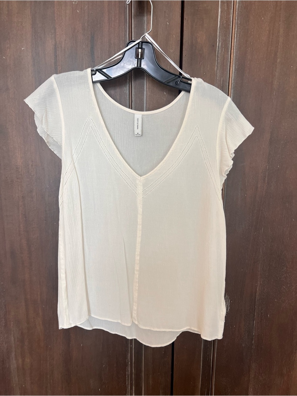 Gentle Fawn Cream V-Neck Short Flutter Sleeve Blouse